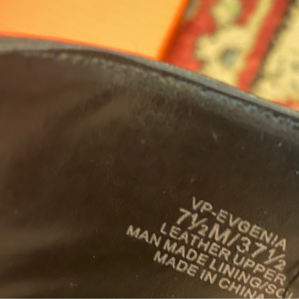 Vince Camuto Black Leather Zip Booties Evgenia size 7.5 - gently used - Picture 8 of 8